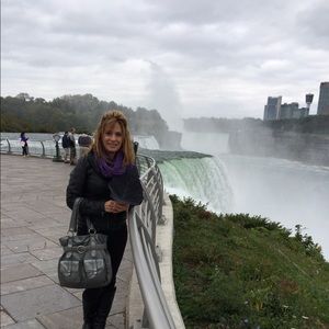 Meet your Posher, Veronica